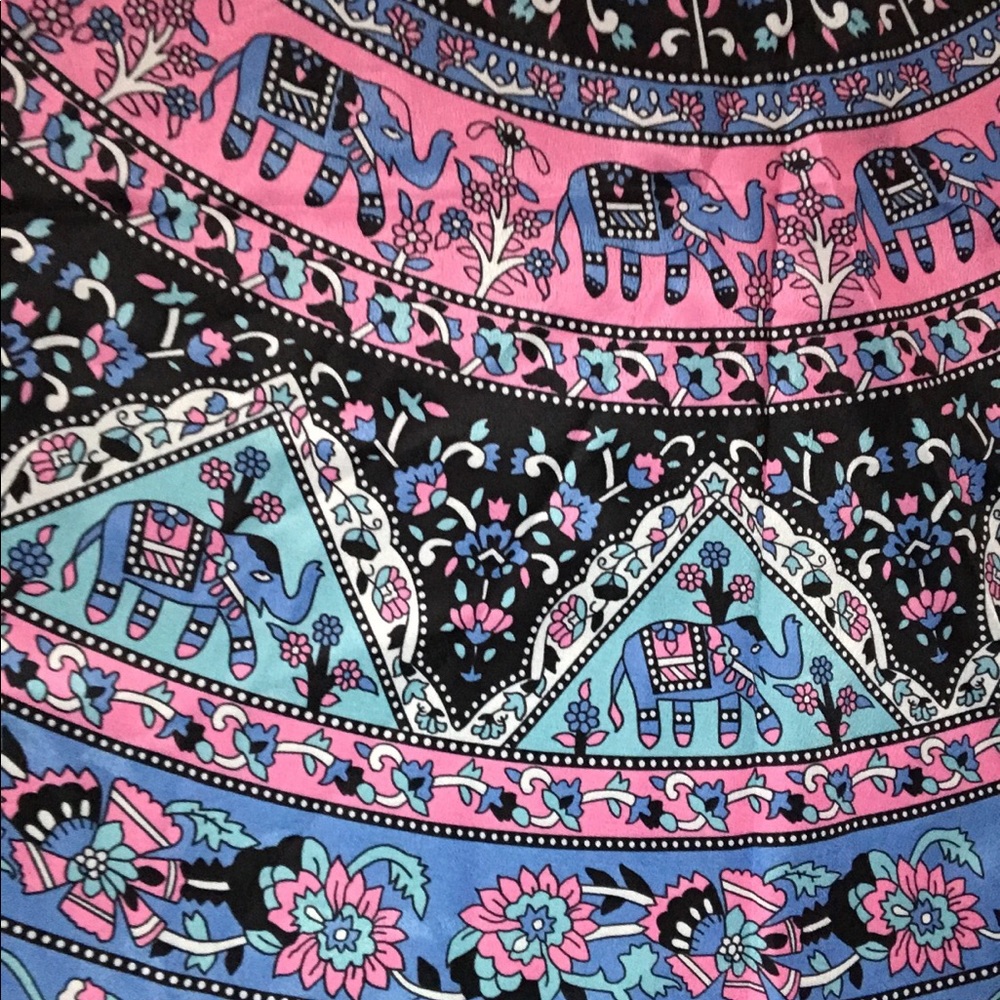 Tapestry (circular)